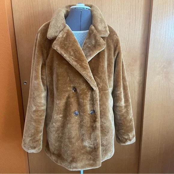 Wild Fable Faux Fur Coat - Picture 2 of 11